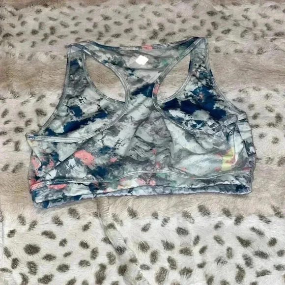 Zelos Sports Bra - Picture 2 of 4